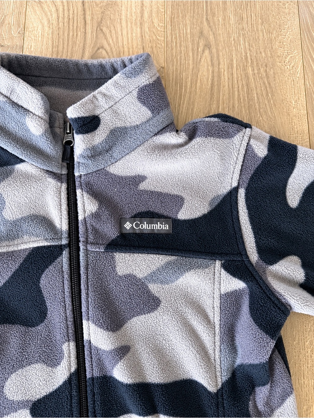 Columbia Youth Large 14/16 Grey Black Camo Fleece Jacket